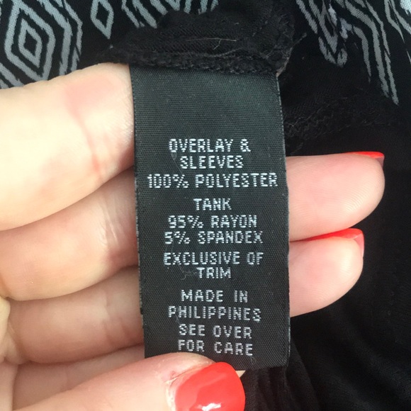 black & white cold shoulder blouse🖤🎃 - Picture 8 of 8